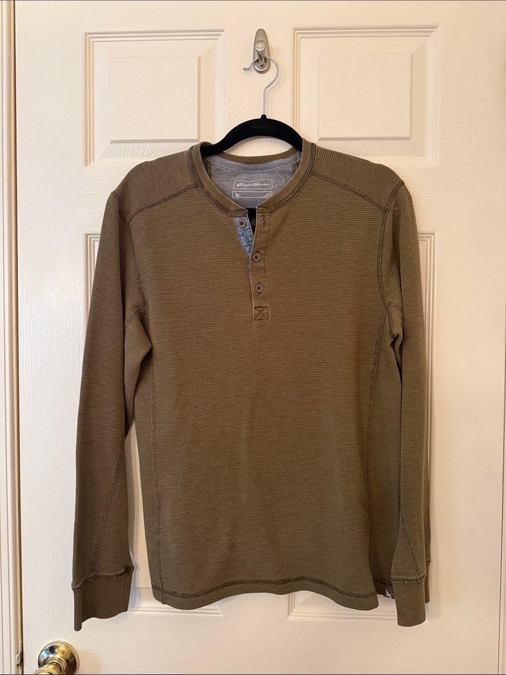 Eddie Bauer Olive Long-Sleeve Henley - Casual Men’s Top